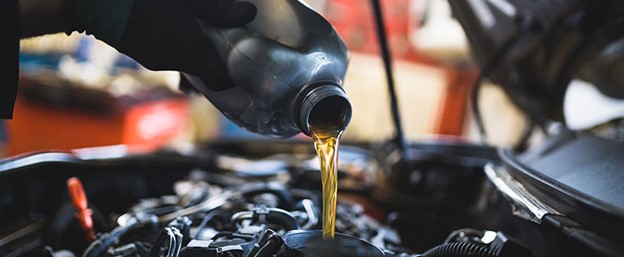 Making Sure Your Car’s Oil Is in Good Shape | Christian Brothers Automotive, West Wichita